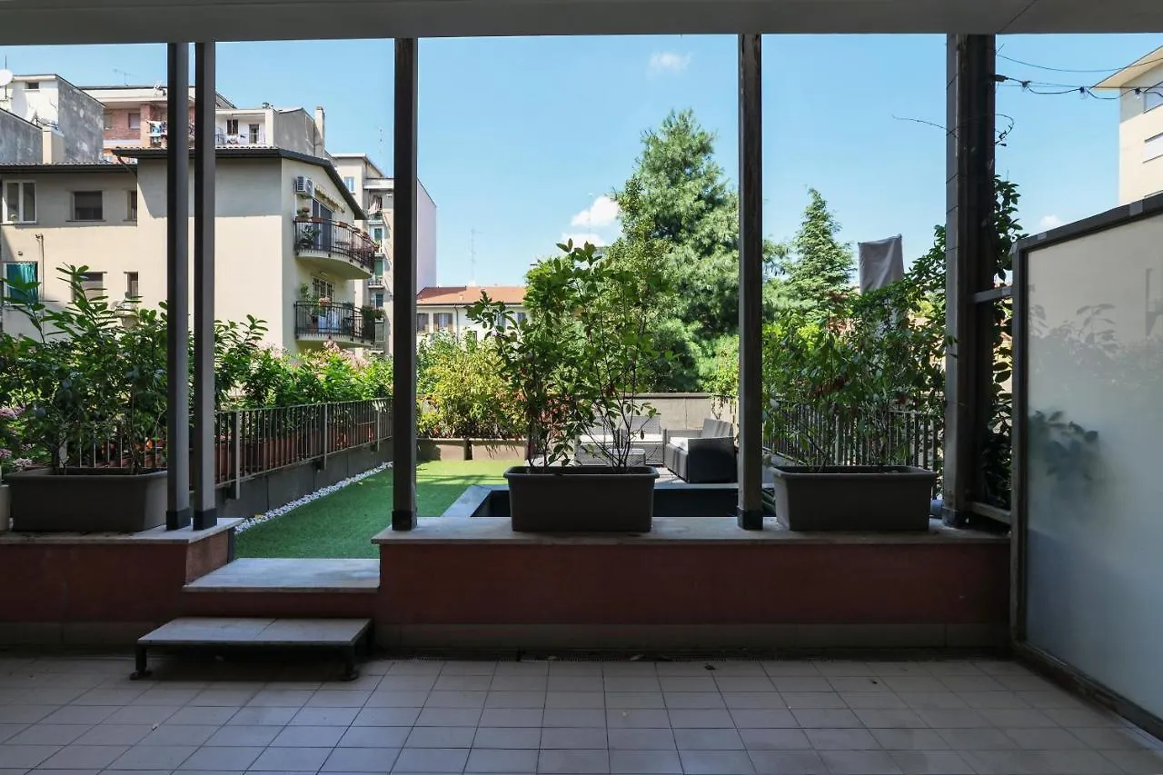 Contempora Apartments - Monolocale Con Terrazza Via F. De Sanctis, 41 Milan 0*,  Italy