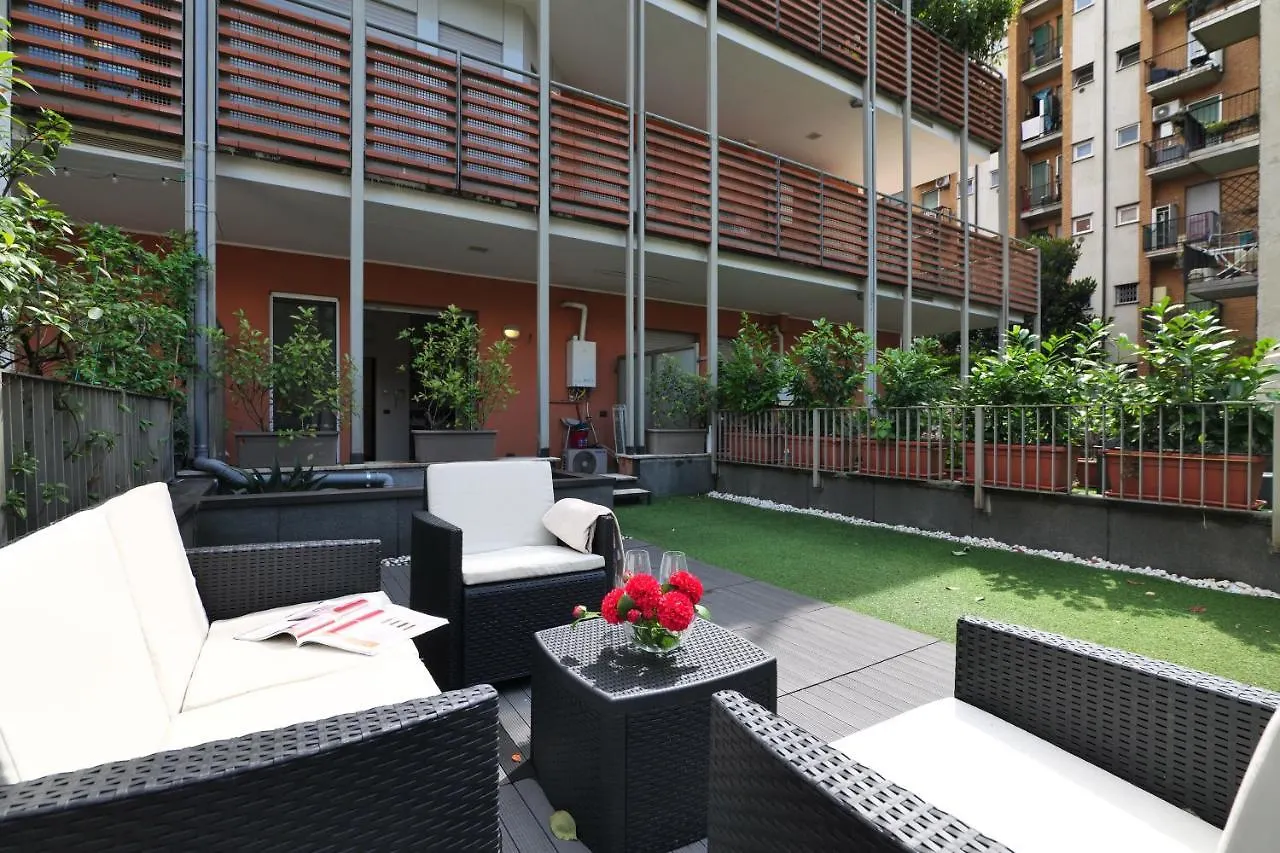 Contempora Apartments - Monolocale Con Terrazza Via F. De Sanctis, 41 Milan 0*,  Italy